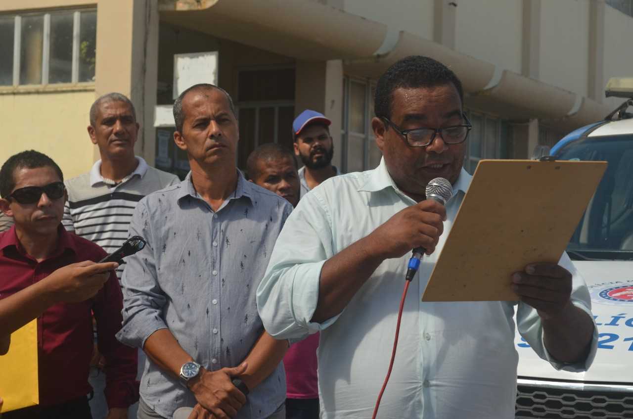 Camacã: Prefeito Interino Paulo do Gás participa de Homenagem a Mestre Medicina